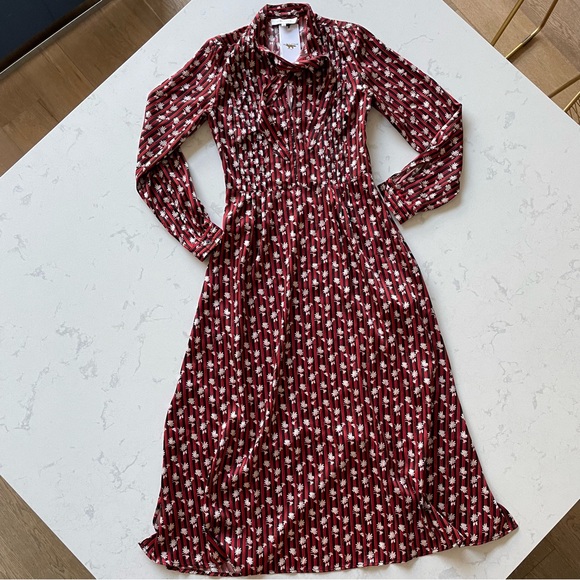 BNWT Maison Kitsune, red floral scarf dress with pockets, size 34 - Picture 3 of 10